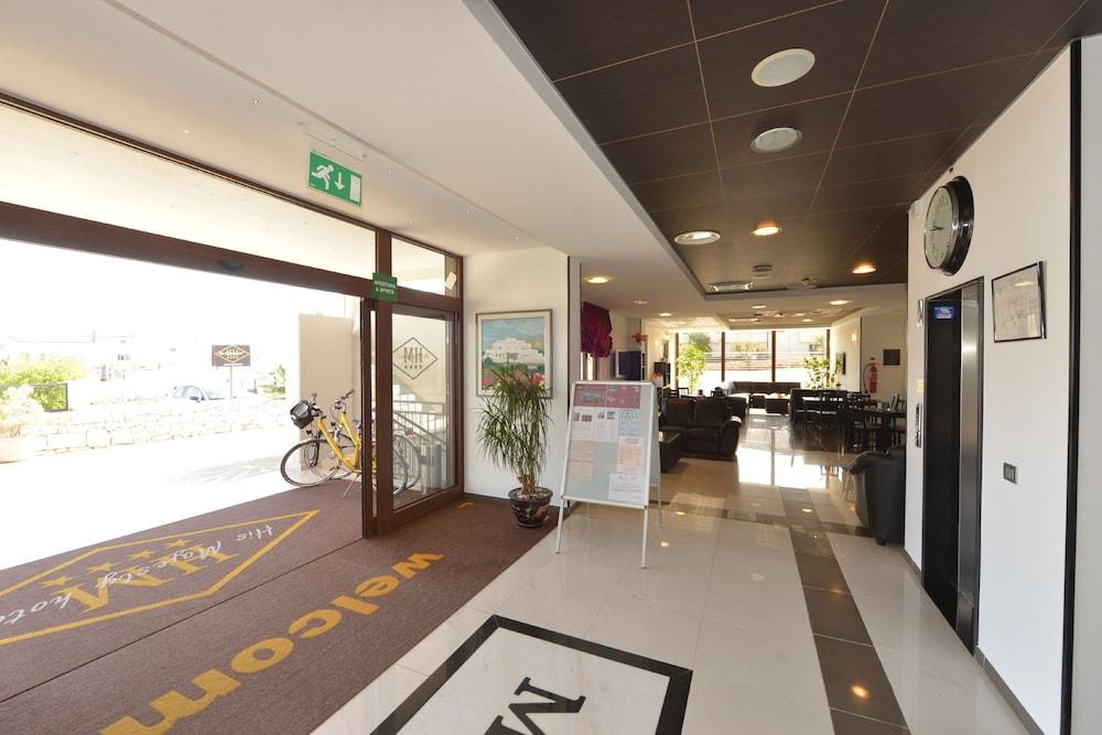 Majesty Hotel